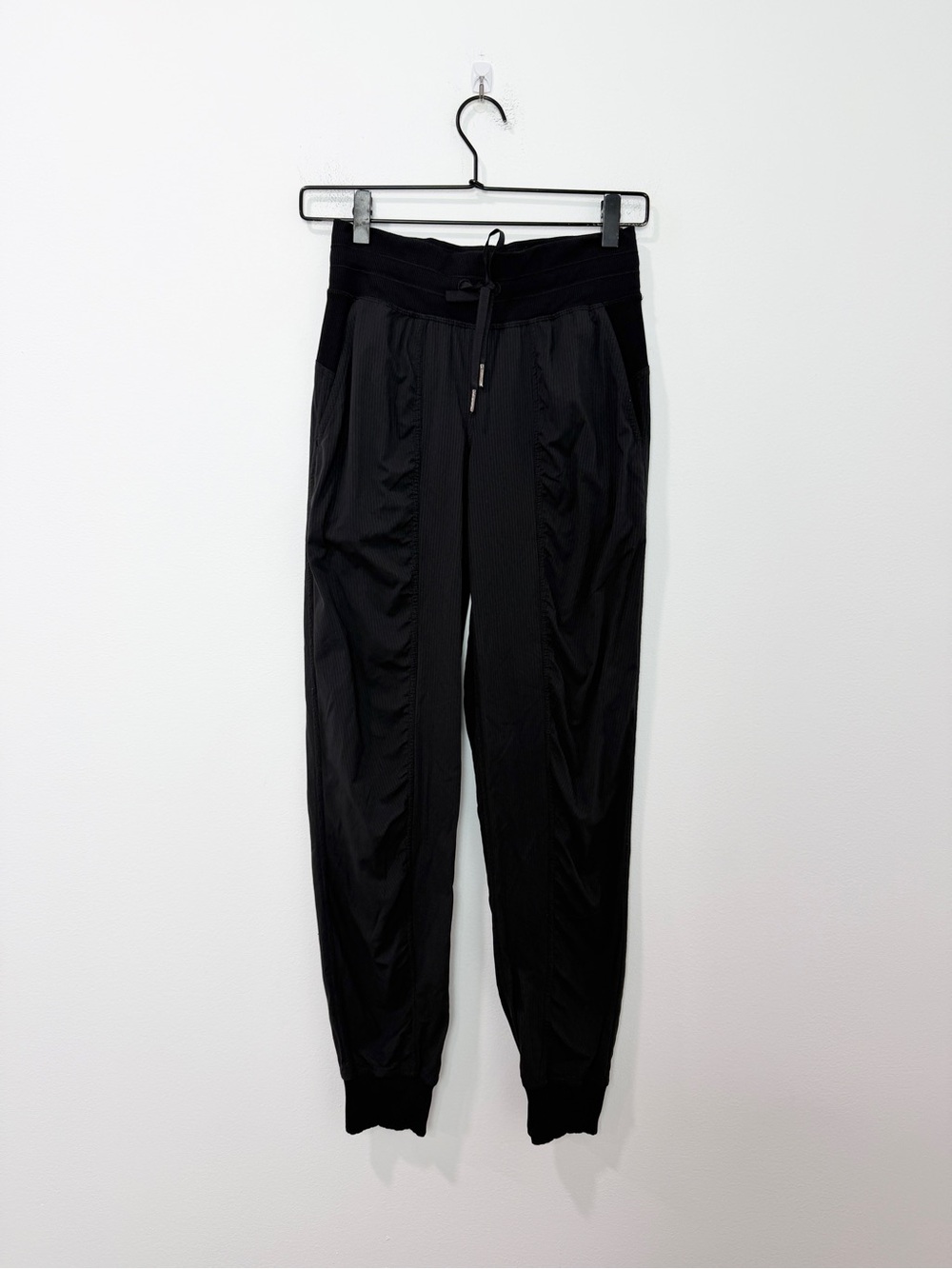 Lululemon Dance Studio Mid-Rise Jogger
Full Length Black Size 2 - Picture 2 of 6